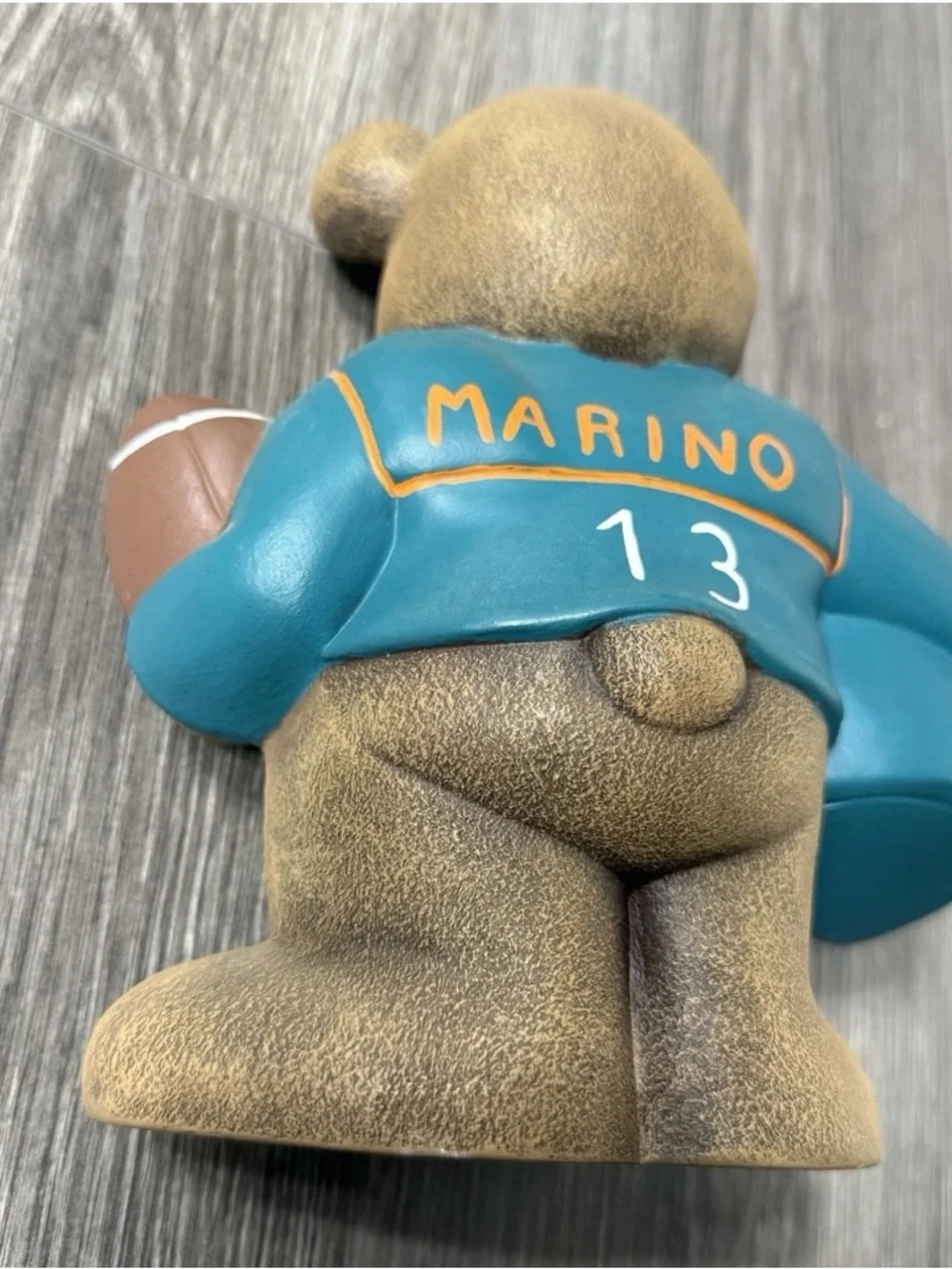 Miami Dolphins Hand Painted Ceramic Bear With Football/hemlet Dan Marino NFL
#13 - Picture 7 of 11